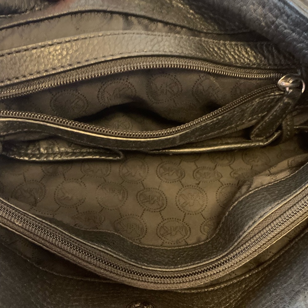 Michael Kors Chain Strap Tote - Picture 6 of 8